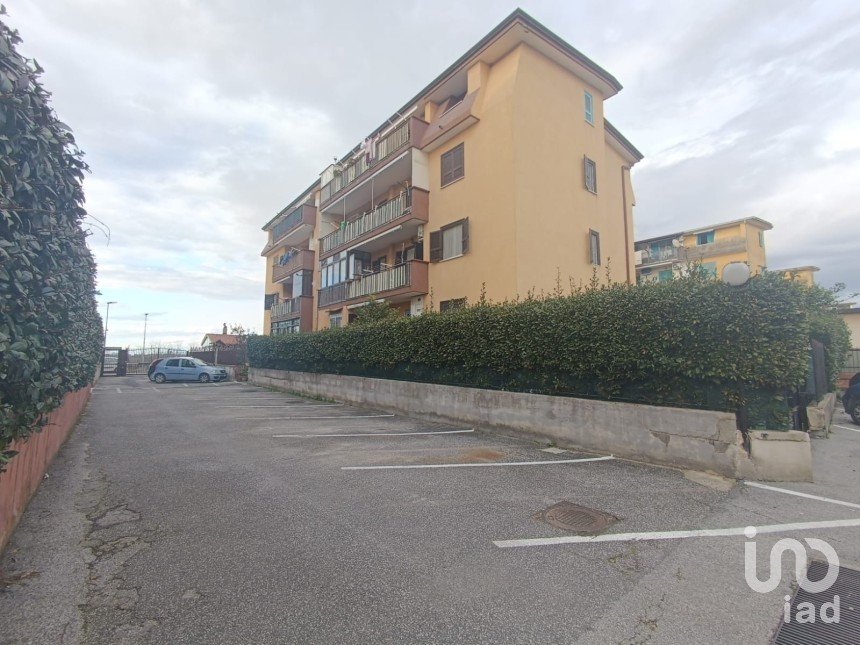 Two-room apartment of 70 m² in Villaricca (80010)