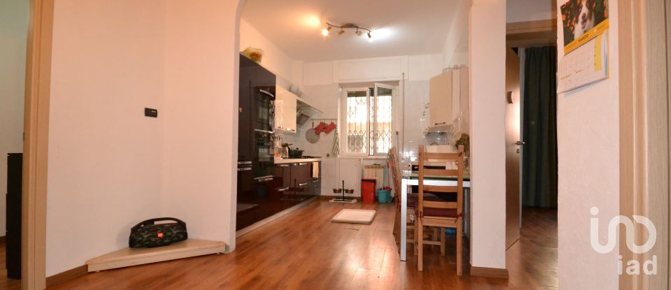 Apartment 5 rooms of 94 m² in Genova (16139)
