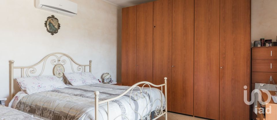 Villa 5 locali di 220 m² in Rieti (02100)