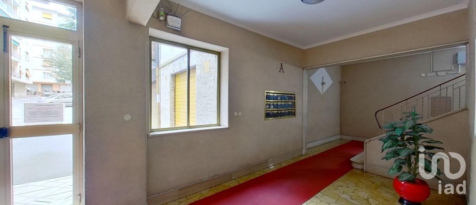 Two-room apartment of 65 m² in Genova (16153)
