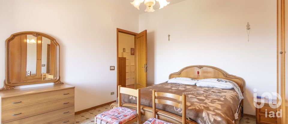 Appartamento 8 locali di 130 m² a Filottrano (60024)