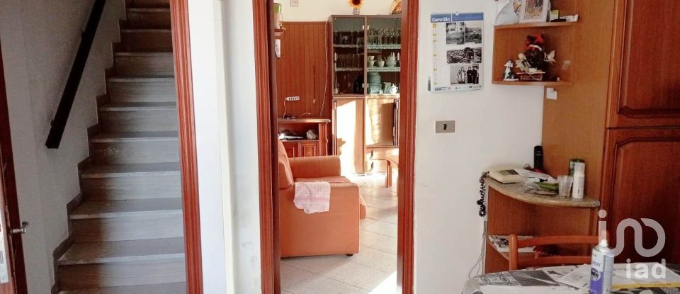 Casa di paese 5 locali di 90 m² in San Costanzo (61039)