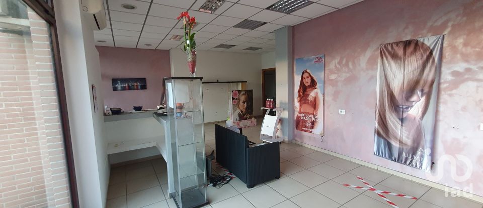 Shop / premises commercial of 60 m² in Castelfidardo (60022)