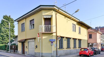 Negozio / locale commerciale di 63 m² in Barlassina (20825)