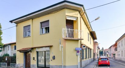 Negozio / locale commerciale di 63 m² in Barlassina (20825)