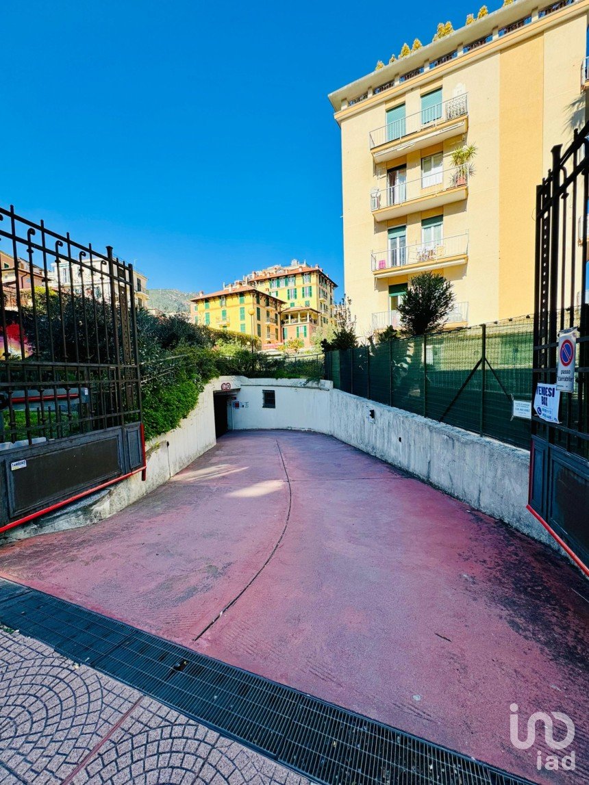 Parking of 14 m² in Arenzano (16011)
