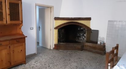 Country house 12 rooms of 250 m² in Notaresco (64024)
