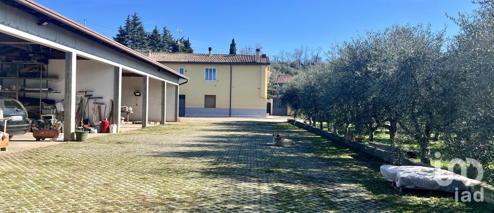 Casa 16 locali di 260 m² in Cavaion Veronese (37010)