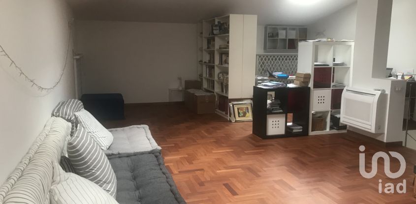 Appartamento 9 locali di 250 m² a Torino (10141)