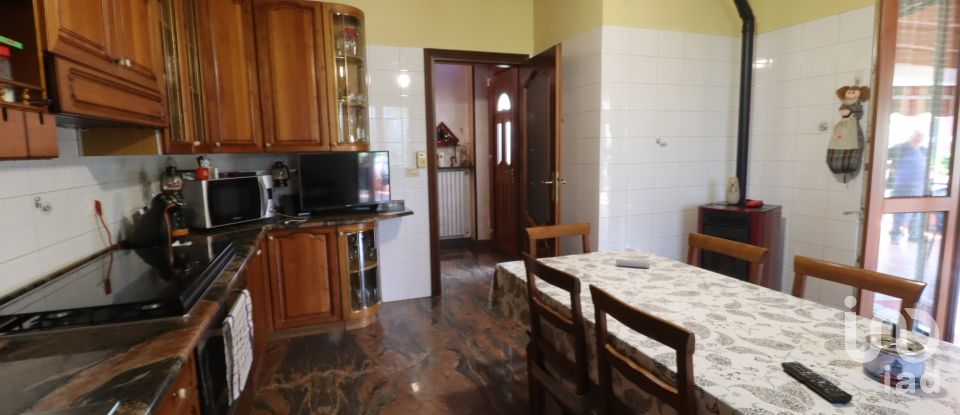 Casa 5 locali di 250 m² in San Giusto Canavese (10090)