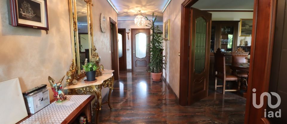 House 5 rooms of 250 m² in San Giusto Canavese (10090)
