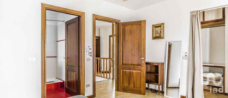 Apartment 11 rooms of 280 m² in Imperia (18100)
