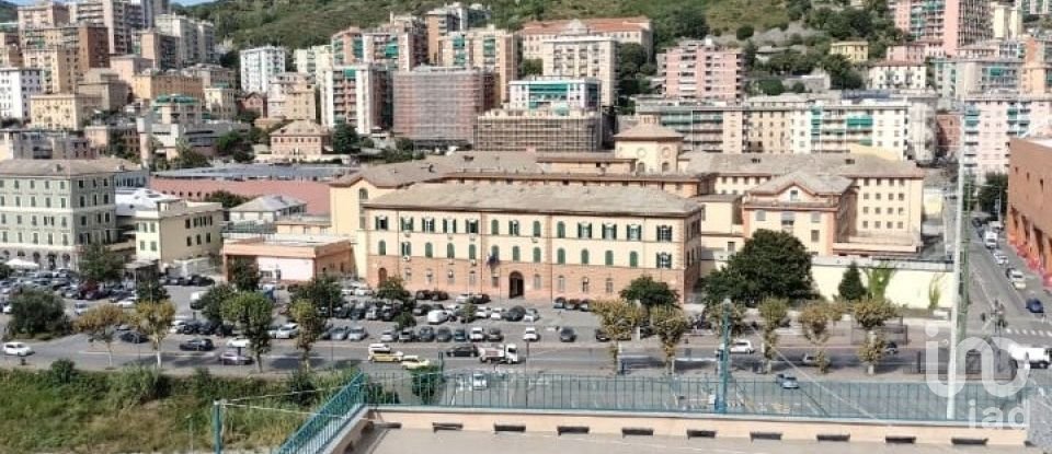 Apartment 7 rooms of 110 m² in Genova (16137)