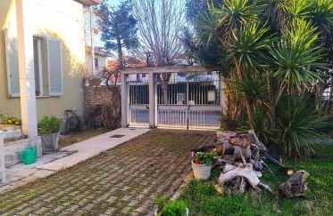 Casa indipendente 11 locali di 700 m² in Giulianova (64021)