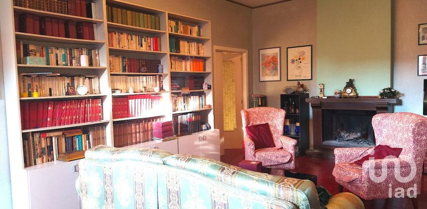 Casa indipendente 11 locali di 700 m² in Giulianova (64021)