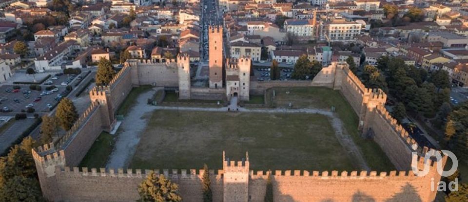 Land of 1,772 m² in Villafranca di Verona (37069)