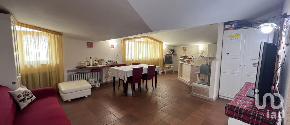 Loft 7 rooms of 90 m² in Montegiorgio (63833)