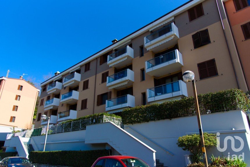 Appartamento 6 locali di 80 m² a Genova (16155)