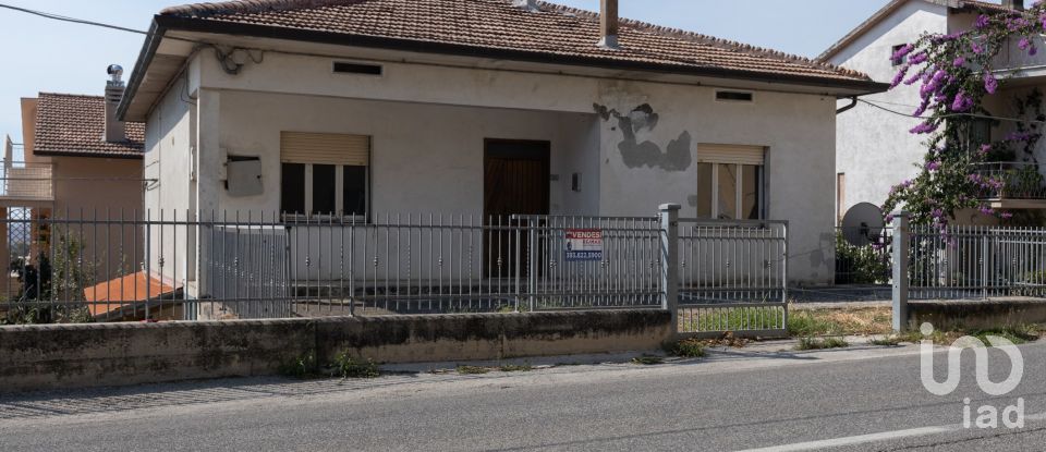House 9 rooms of 247 m² in Filottrano (60024)
