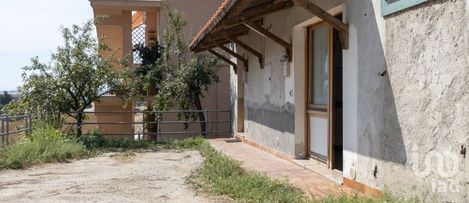 Casa 9 locali di 247 m² in Filottrano (60024)