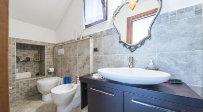 Appartamento 7 locali di 150 m² a Genova (16166)