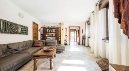 Appartamento 7 locali di 150 m² a Genova (16166)