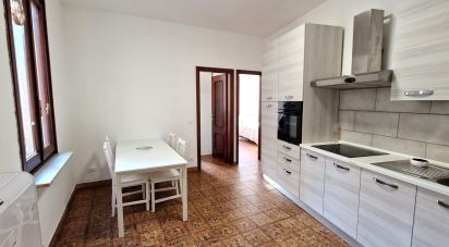 Appartamento 7 locali di 117 m² a Arenzano (16011)