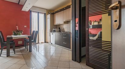 Three-room apartment of 78 m² in Mariano Comense (22066)