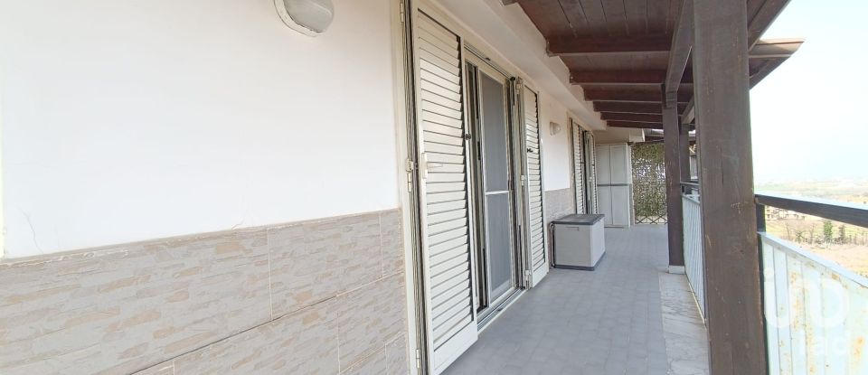 Attico / Mansarda / Loft 3 locali di 102 m² a Villaricca (80010)