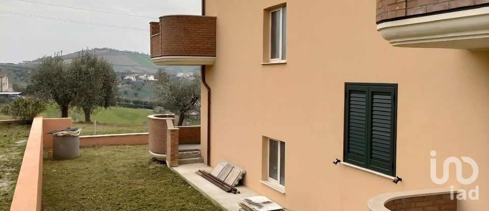 Traditional house 6 rooms of 400 m² in Campli (64012)