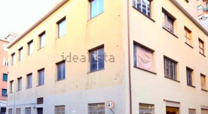 Capannone di 980 m² in Genova (16149)