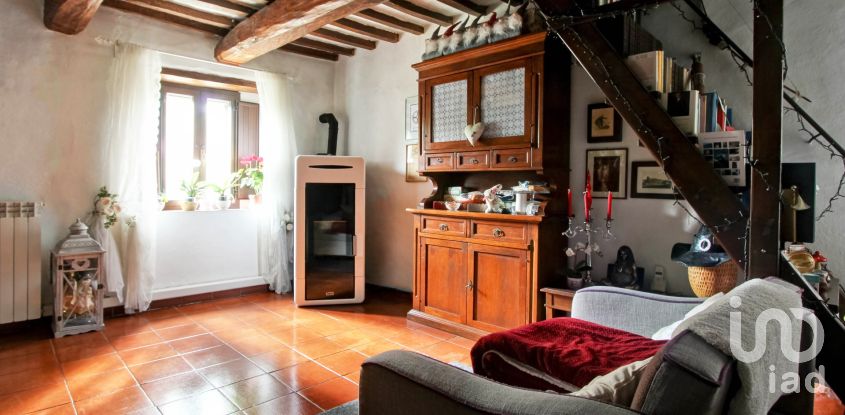 Casa indipendente 15 locali di 280 m² in Todi (06059)