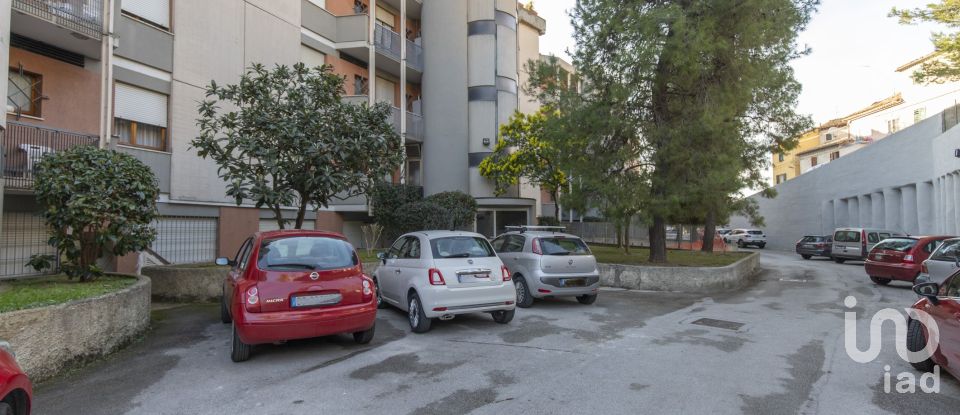 Apartment 8 rooms of 132 m² in Osimo (60027)