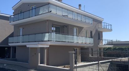 Casa indipendente / Villa 10 locali di 160 m² in Città Sant'Angelo (65013)