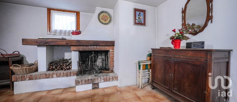 Traditional house 5 rooms of 192 m² in Argenta (44010)