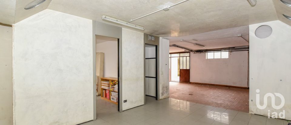 Negozio / locale commerciale di 106 m² in Giussano (20833)