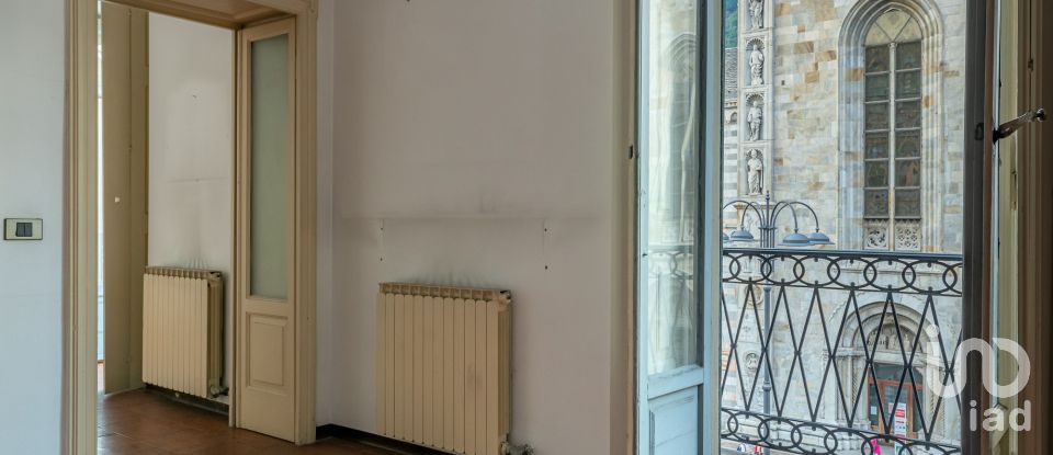 Two-room apartment of 111 m² in Como (22100)