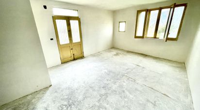Casa di paese 8 locali di 193 m² in Prezza (67030)