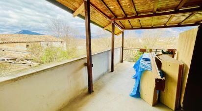 Casa di paese 8 locali di 193 m² in Prezza (67030)