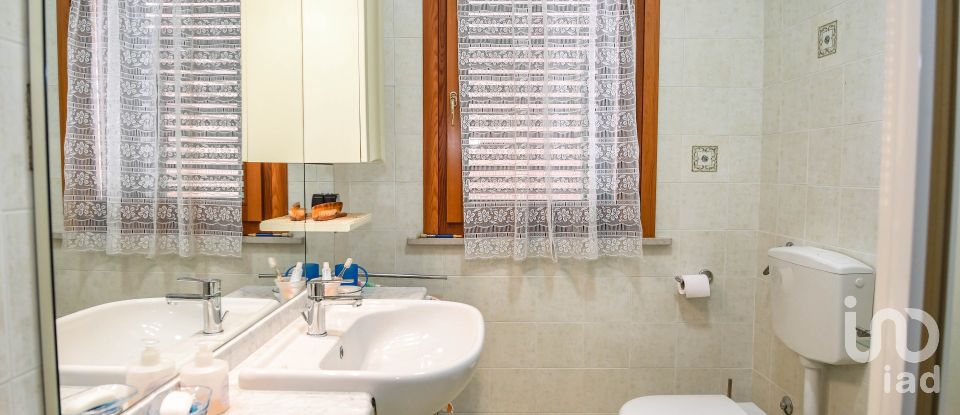 Townhouse 14 rooms of 565 m² in Argenta (44010)