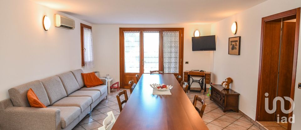 Townhouse 14 rooms of 565 m² in Argenta (44010)