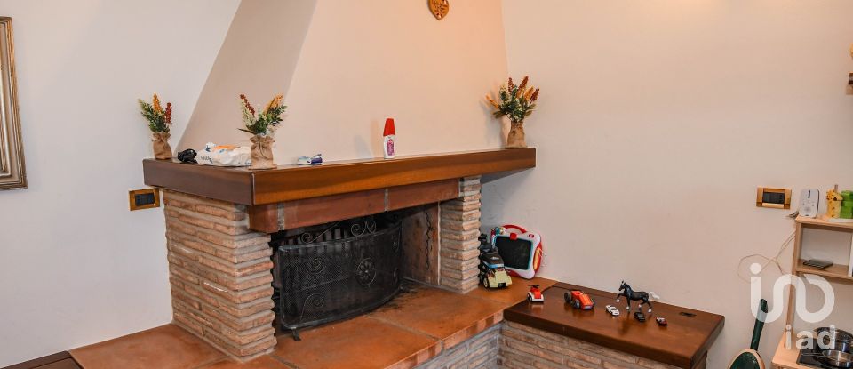 Townhouse 14 rooms of 565 m² in Argenta (44010)