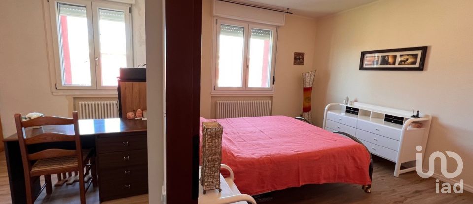 Three-room apartment of 120 m² in Cento (44042)