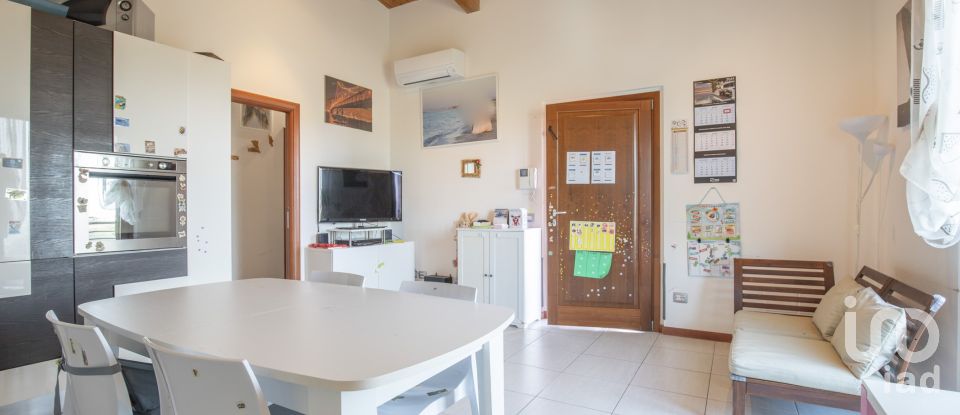 Apartment 8 rooms of 80 m² in Santa Maria Nuova (60030)