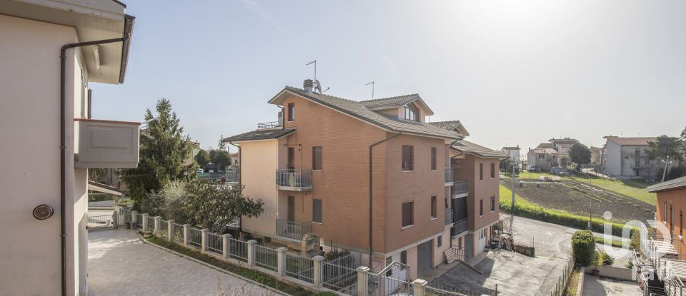 Appartamento 8 locali di 80 m² a Santa Maria Nuova (60030)