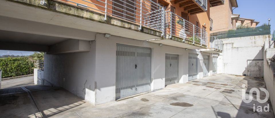 Apartment 8 rooms of 80 m² in Santa Maria Nuova (60030)