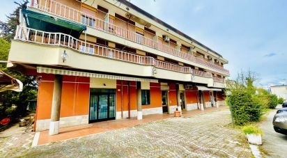 Hotel-ristorante di 2.400 m² in Sulmona (67039)