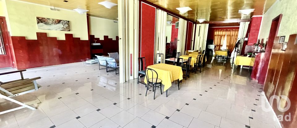 Hotel-restaurant of 2,400 m² in Sulmona (67039)