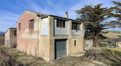 Casa indipendente / Villa 9 locali di 150 m² in Montalto delle Marche (63068)