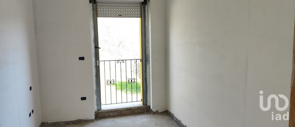 Apartment 6 rooms of 115 m² in Cossignano (63067)